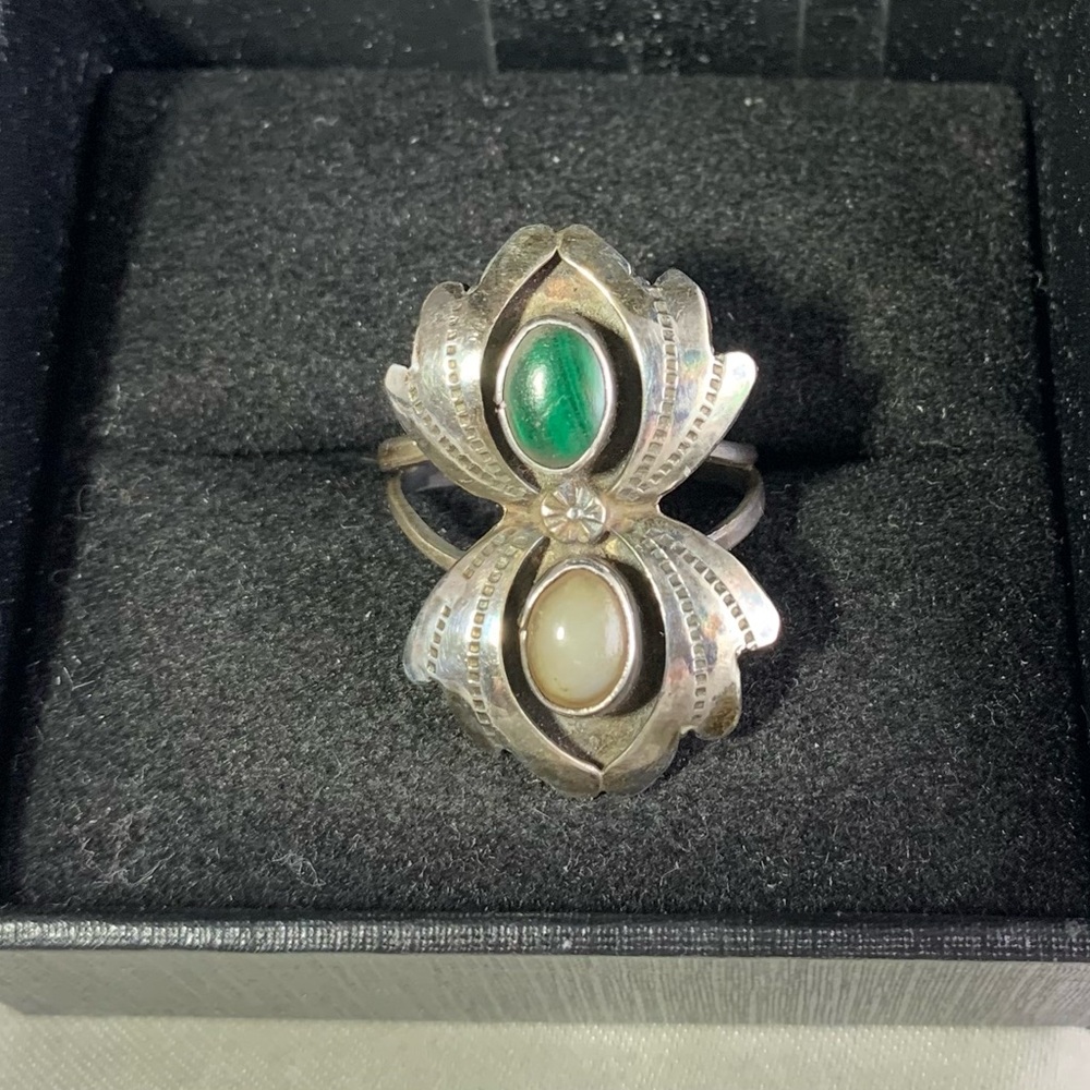 Sterling Silver Vintage Malachite and Agate? Native Style Ring size Size 7